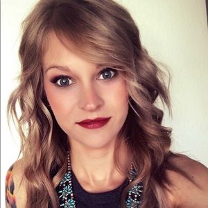 Meet your Posher, Kristle